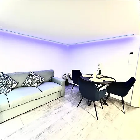 Kazinczy Apartament *