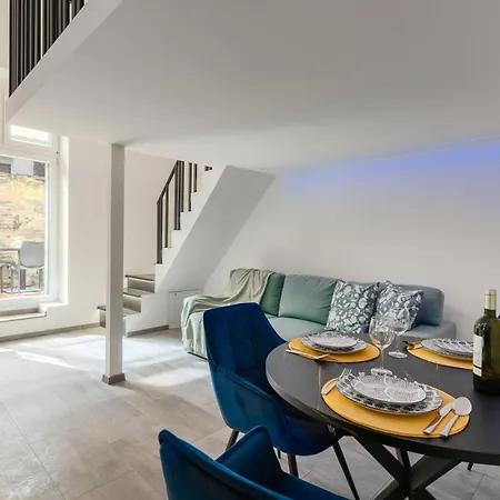 Kazinczy Apartment in Vibrant Area Budapesta