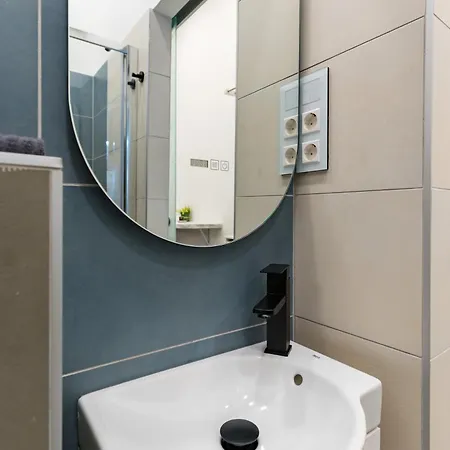 Kazinczy In Vibrant Area Apartamento Budapest